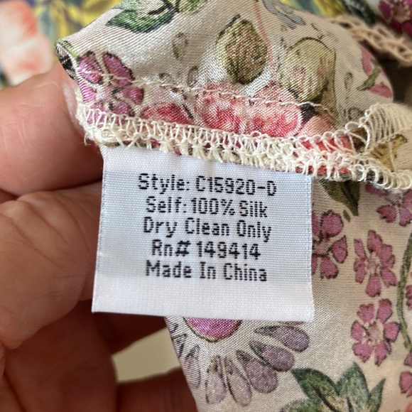 Johnny Was 100% silk Talia top. Very gently worn with original tag. - Picture 5 of 8